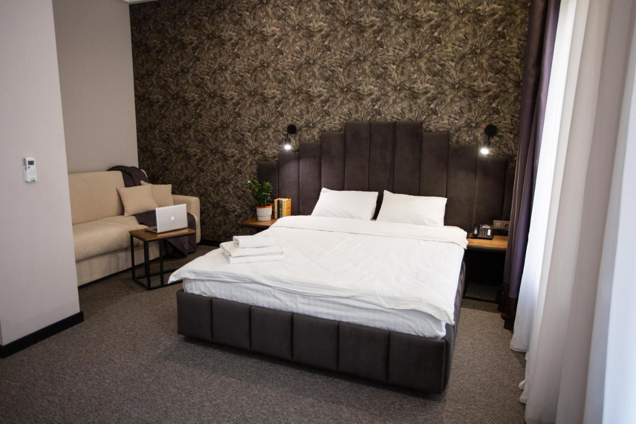 Kulikovskiy Hotel ハルキウ エクステリア 写真