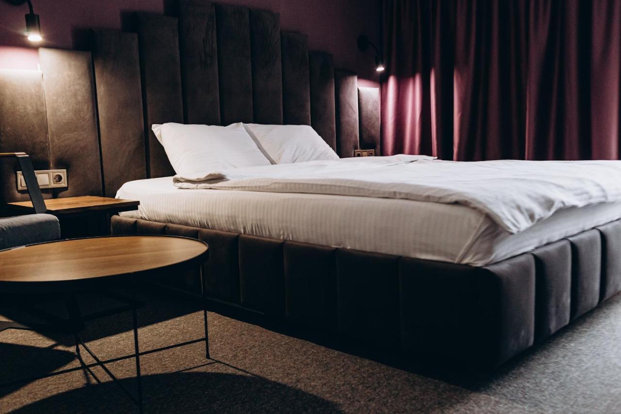 Kulikovskiy Hotel ハルキウ エクステリア 写真