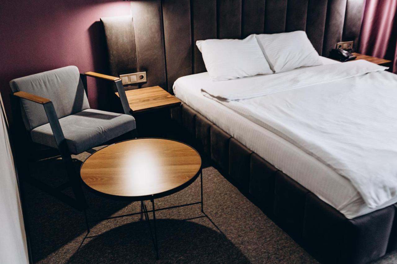 Kulikovskiy Hotel ハルキウ エクステリア 写真